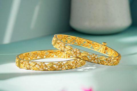 How to maintain shine on old gold pieces How to maintain shine on old gold pieces