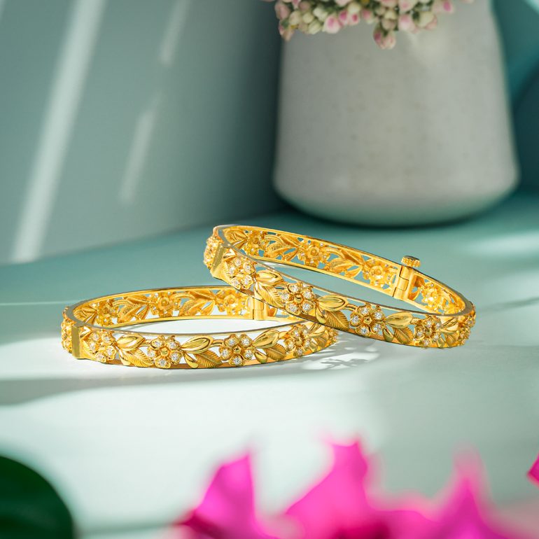 How to maintain shine on old gold pieces