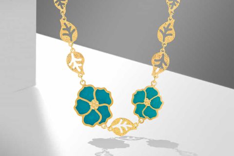 How to Choose the Right Gold Jewelry for Your Skin Tone How to Choose the Right Gold Jewelry for Your Skin Tone