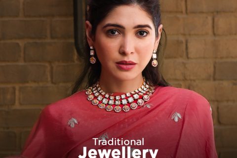 How to Style Traditional Jewelry with Modern Outfits